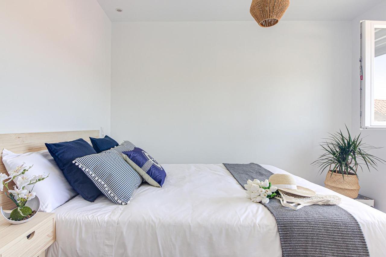 Apartamentos Playa De Finisterre Luaran gambar